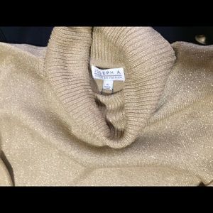 Joseph A  Metallic Gold Turtleneck XL